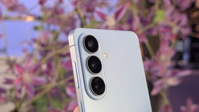 Verizon deal includes not one, not two, but four Galaxy S26 on a super cheap unlimited plan — and you don’t have to trade