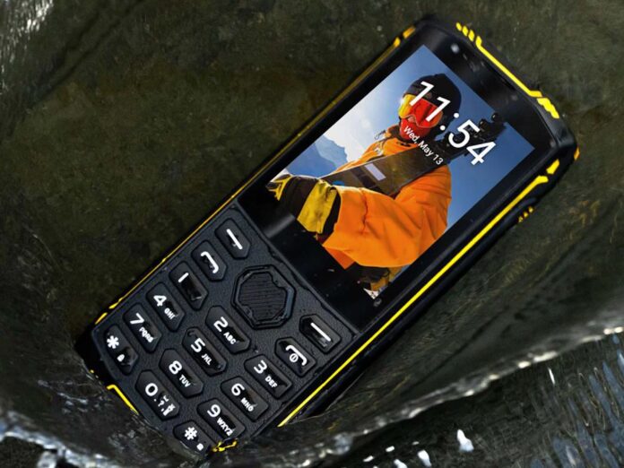 Armor Mini 5: This compact phone features Android, physical buttons and a touchscreen