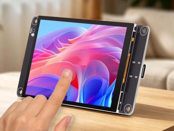3.5-inch display with microphone: This cheap screen can be a smart home hub