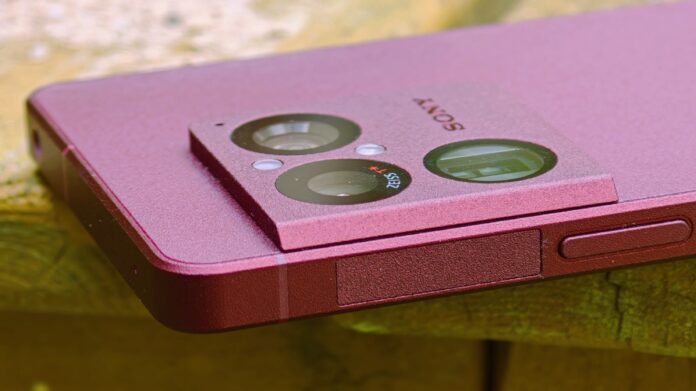 Does Sony’s Alpha DNA deliver the best video quality in smartphone industry? | Xperia 1 VIII Review
